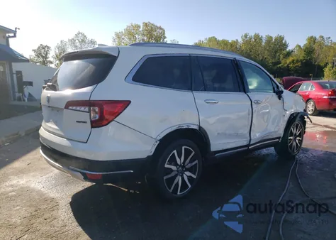 2019 Honda Pilot Touring z USA, uszkodzony, nr VIN 5FNYF5H6XKB037214